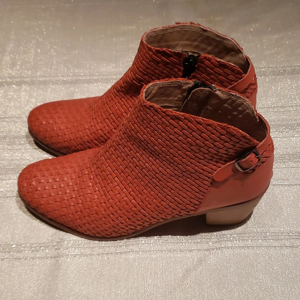 Catherine Malandrino Bootie Boot Woven Leather Women's 40 RED
