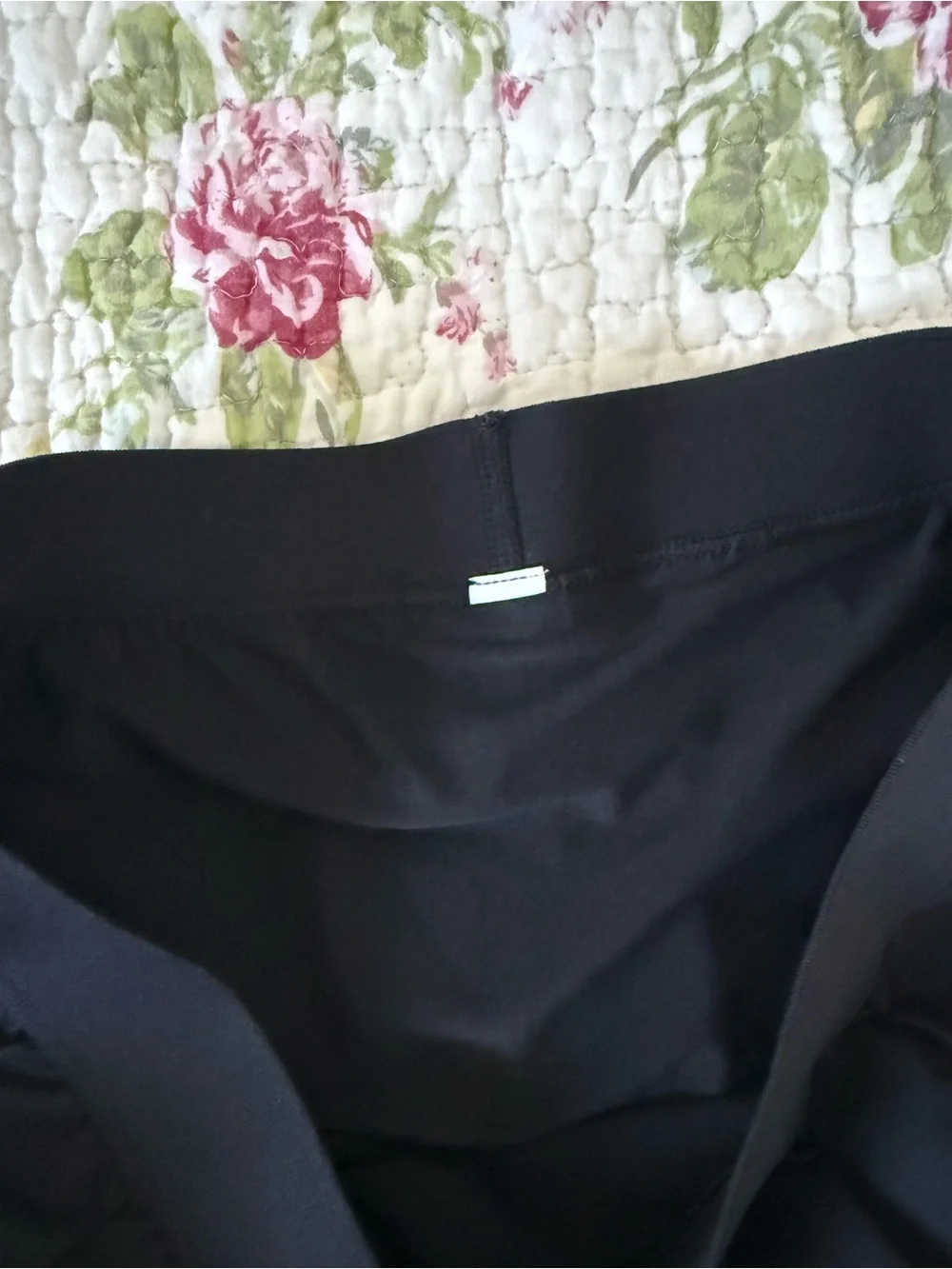 ALO Yoga flowy pleated