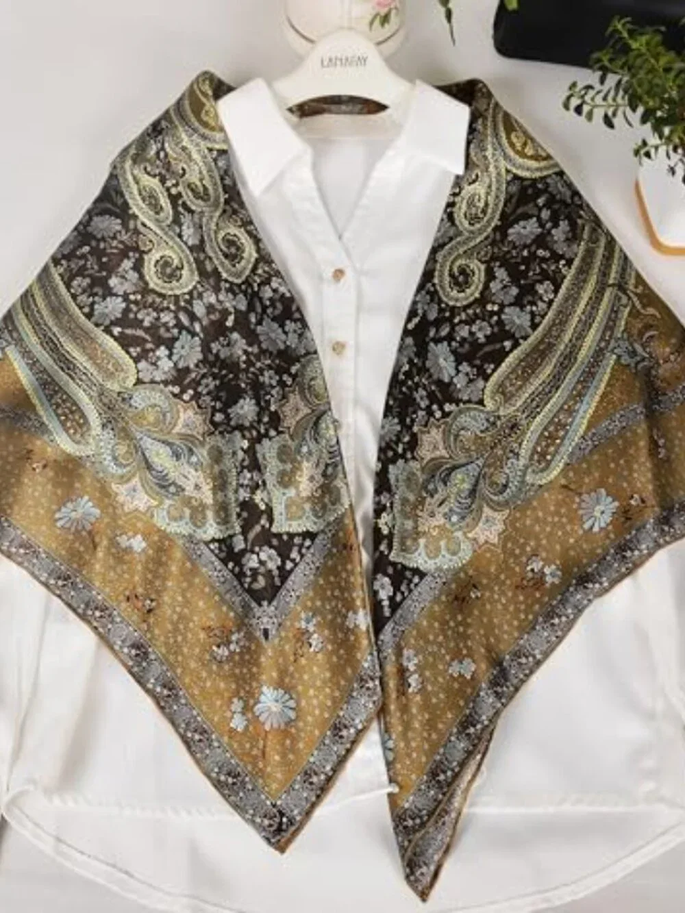 100% Mulberry Silk Square Scarf 43×43in Floral Large Shawl Lightweight Wrap