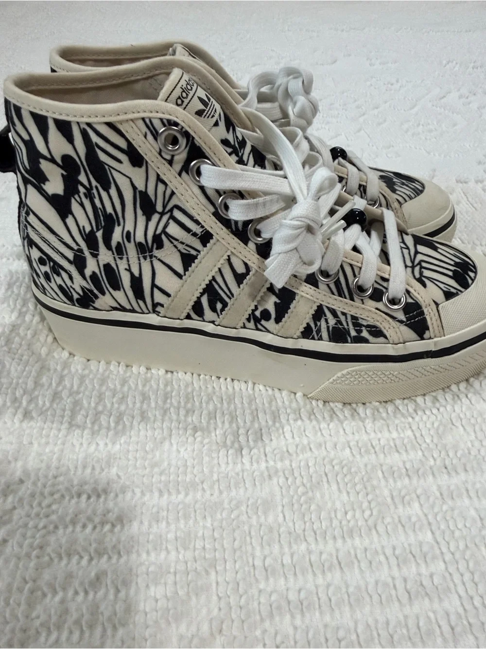adidas “nizza” mid