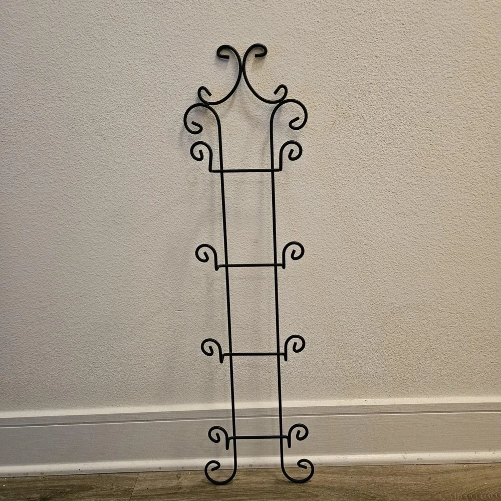 The Unbranded Brand decorative wall
