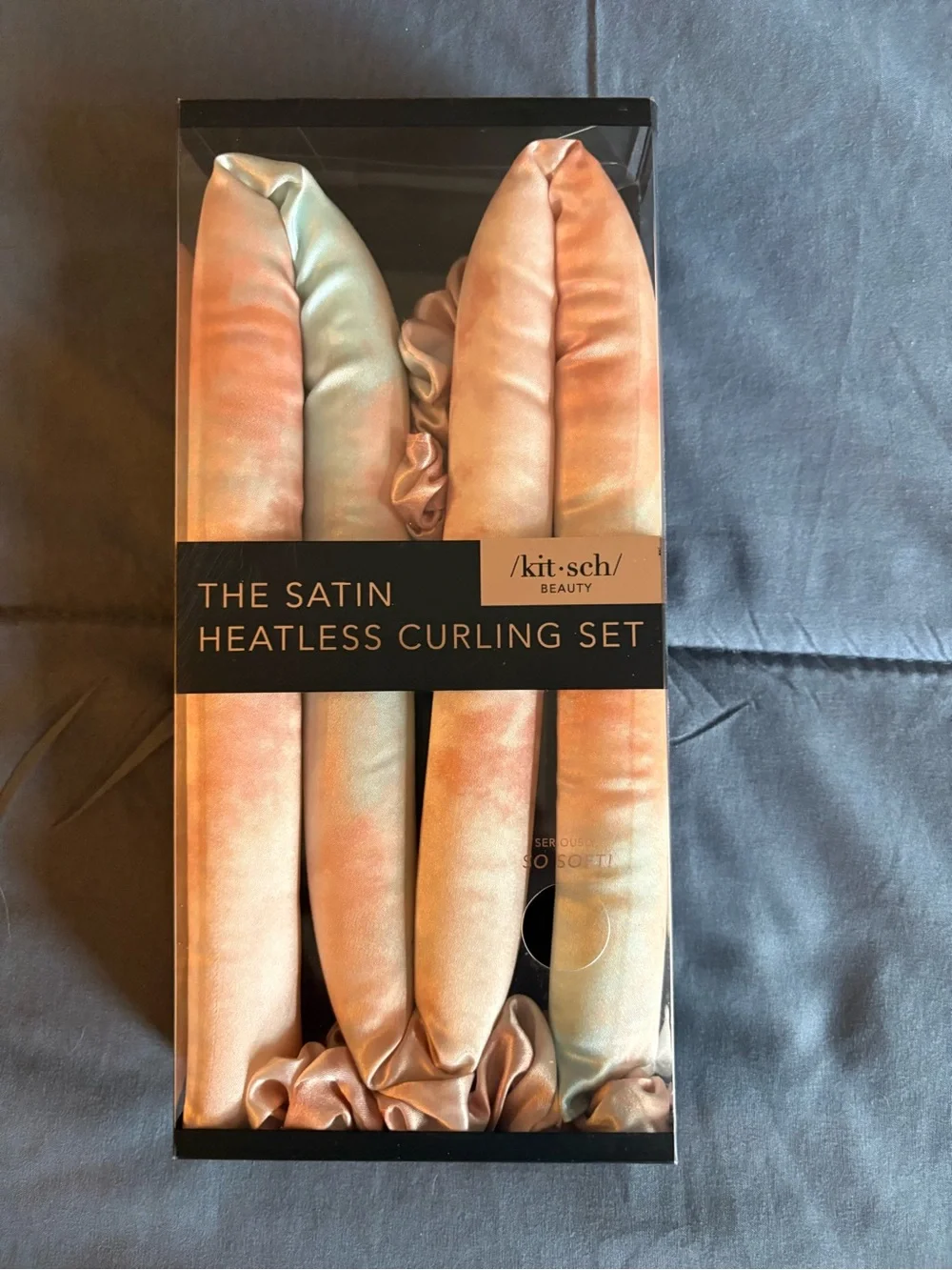 Brand New with tags Kitsch Satin Heatless Curling Set in Peach and light blue