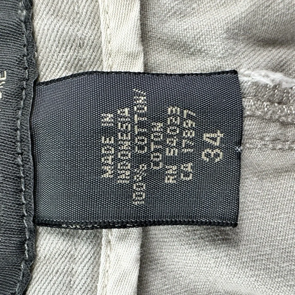 Banana Republic examine fit details