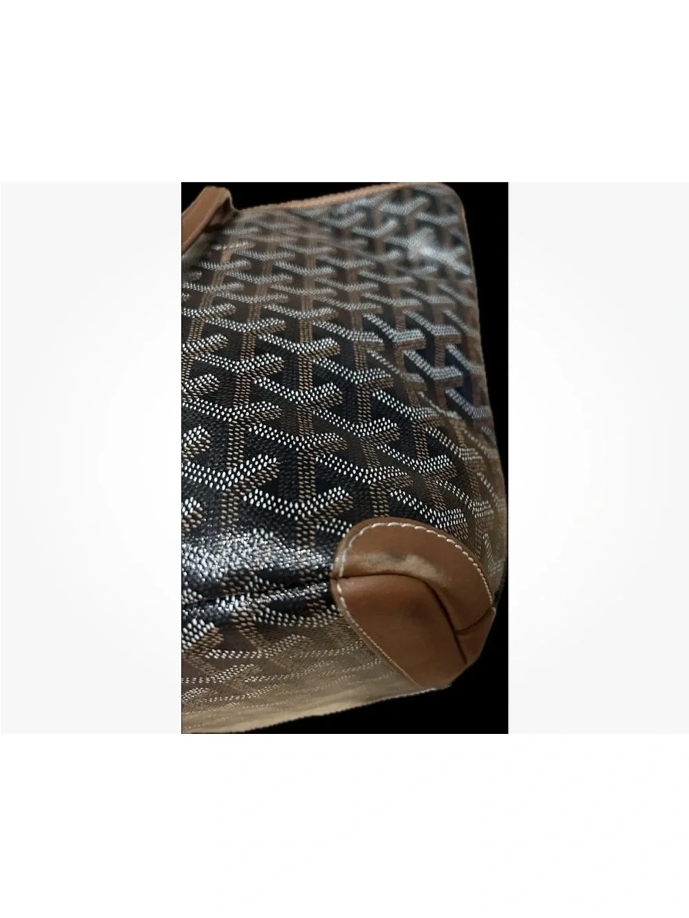 Goyard signature chevron