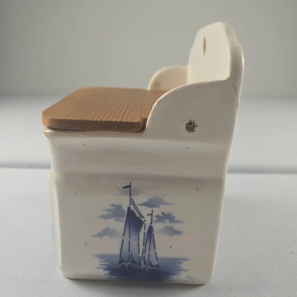 Unbranded vintage ceramic