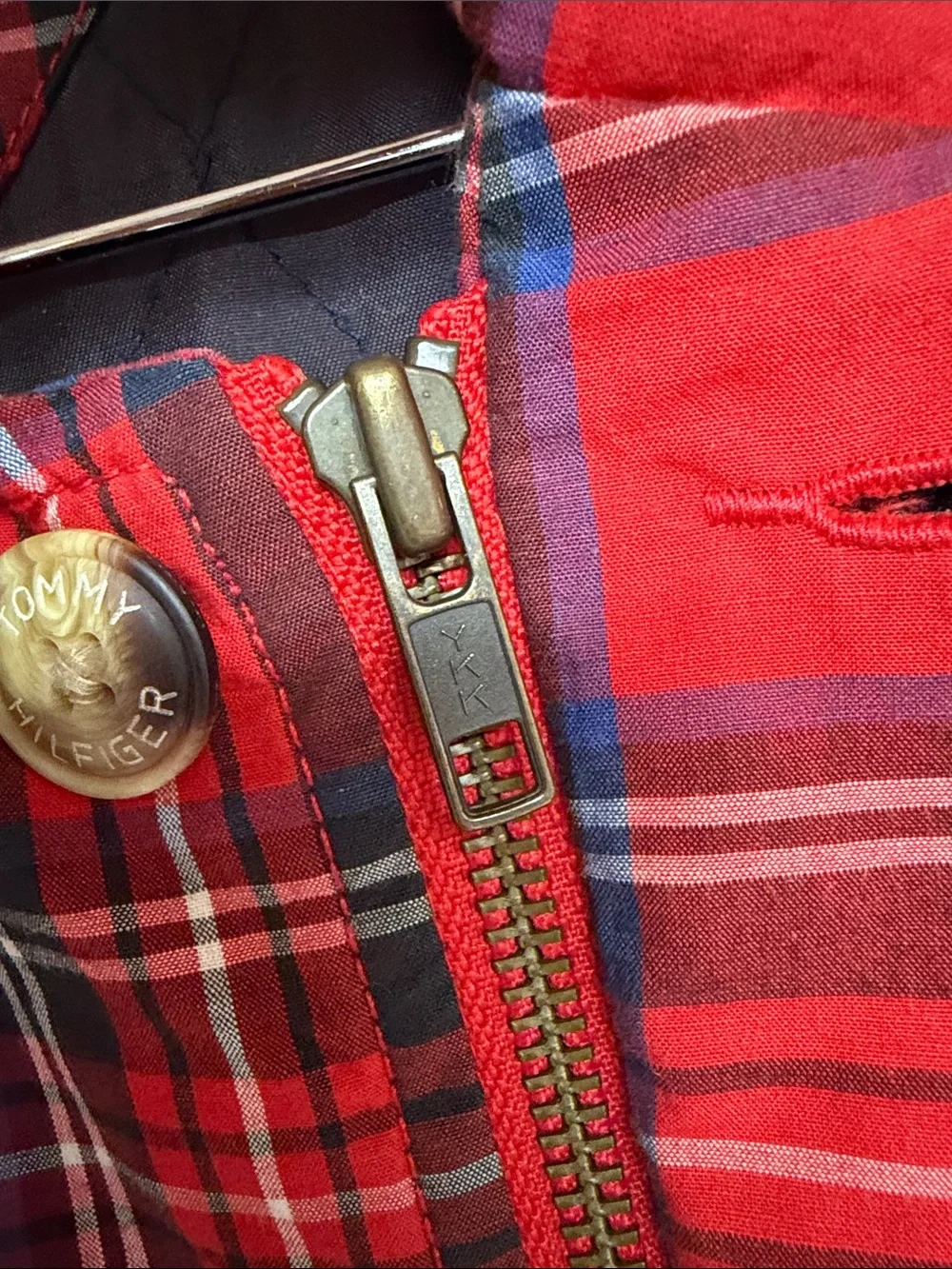 Tommy Hilfiger 90s grunge