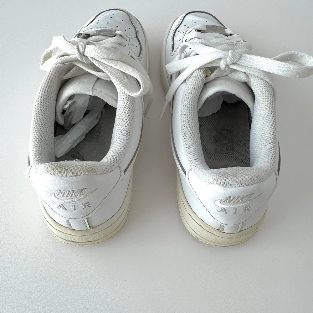 Nike Air Force 1 Low Kids White Leather Sneakers Shoes Size‎ 5.5 Youth