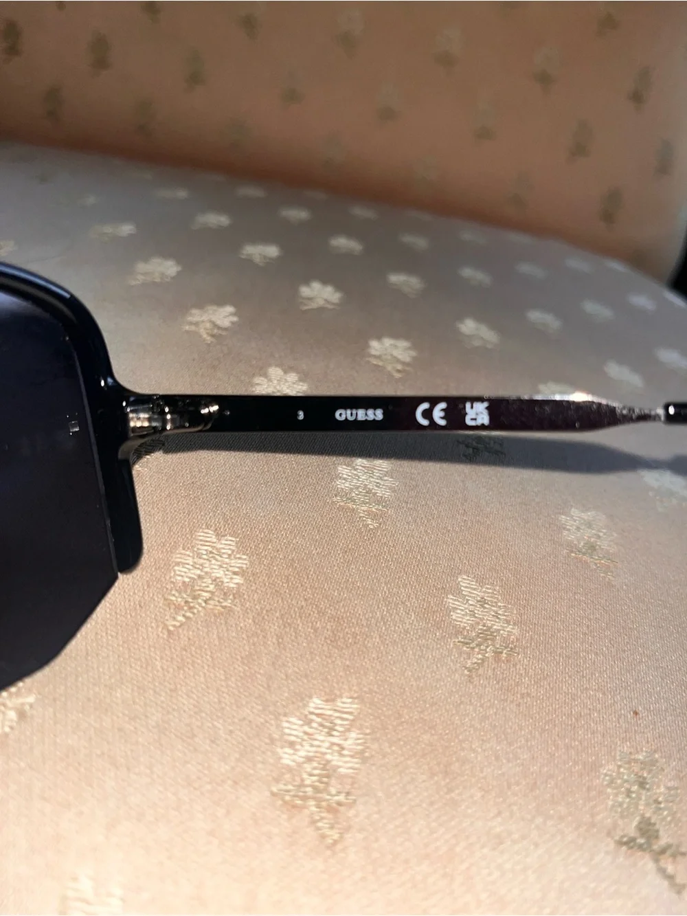 Guess outlet metal