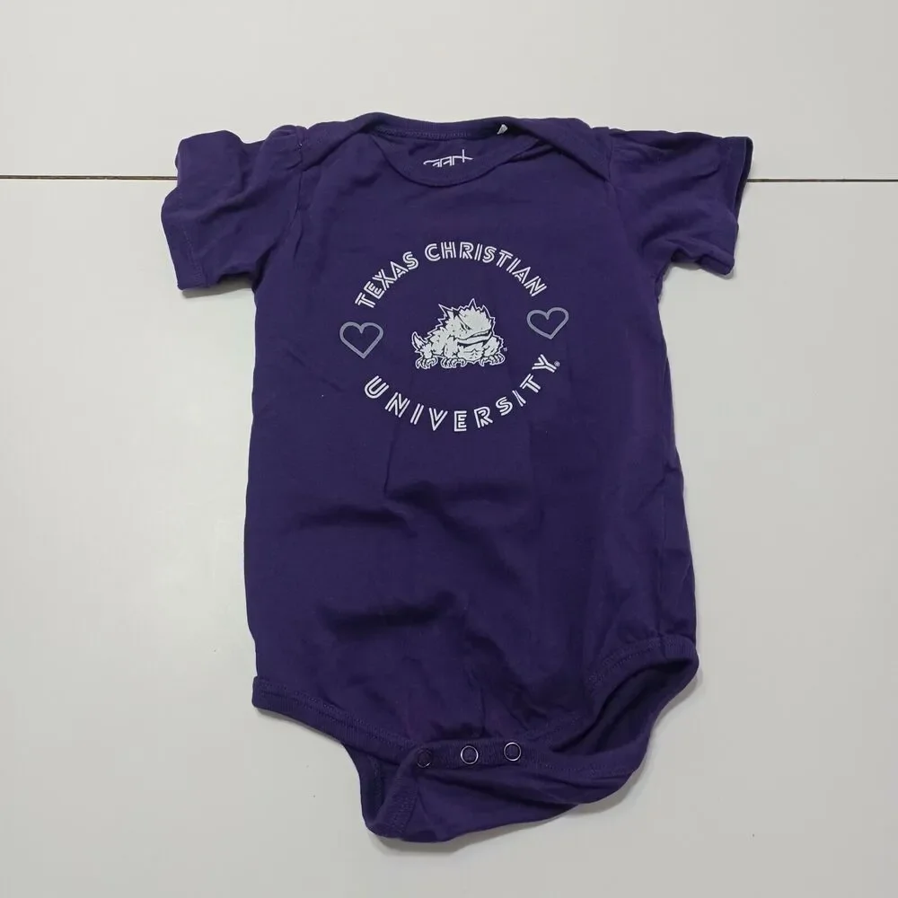 Garb tcu horned