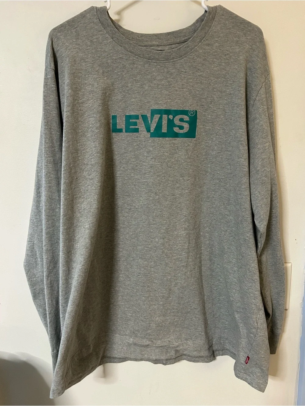 Levi's Grey Long-Sleeve Tee with Teal Logo