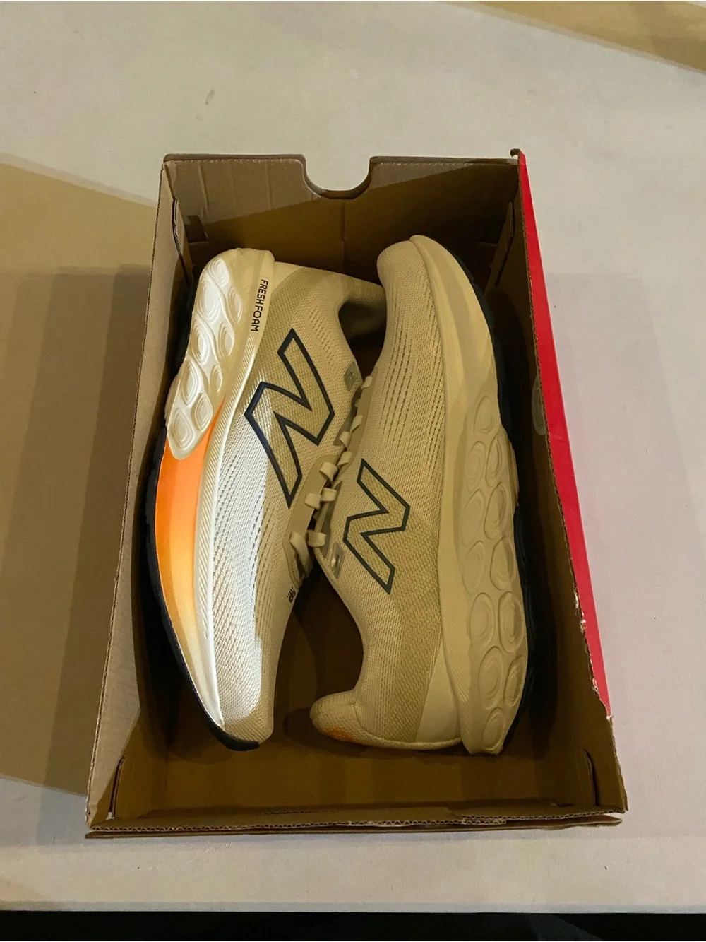 New Balance Fresh Foam 520 V9 Unisex Size 12/10.5 White Running Shoes NEW