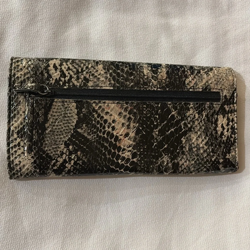 Kenneth Cole Reaction closure print quick