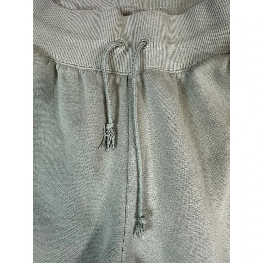 Nike left clean