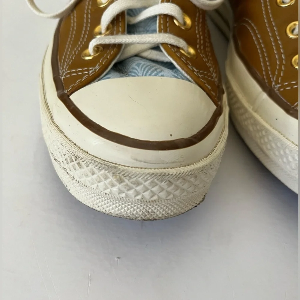 Converse brown blue