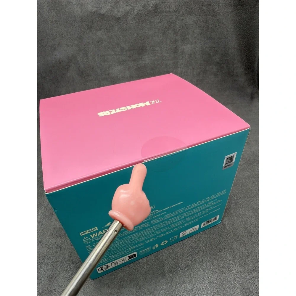 POP MART blue box pop