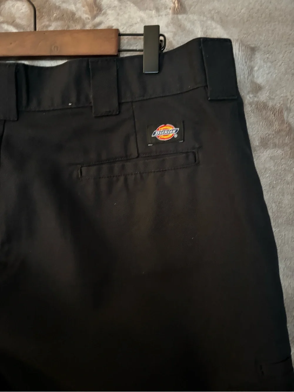 Dickies Cargo Shorts with Dual Side Pockets Men’s Size 38 Black Shorts
