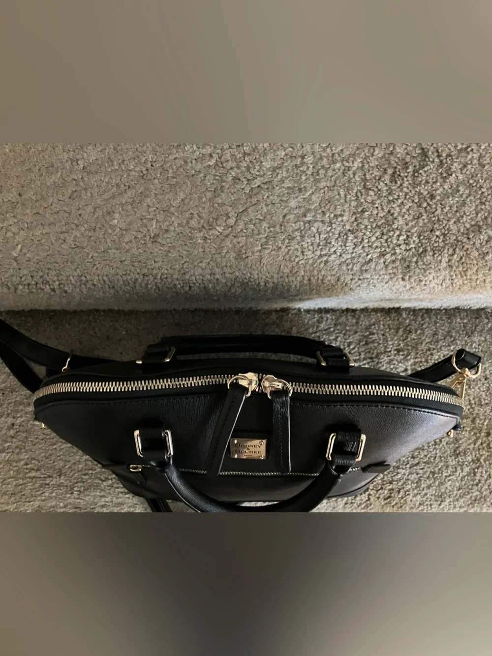 Dooney & Bourke beautiful dooney