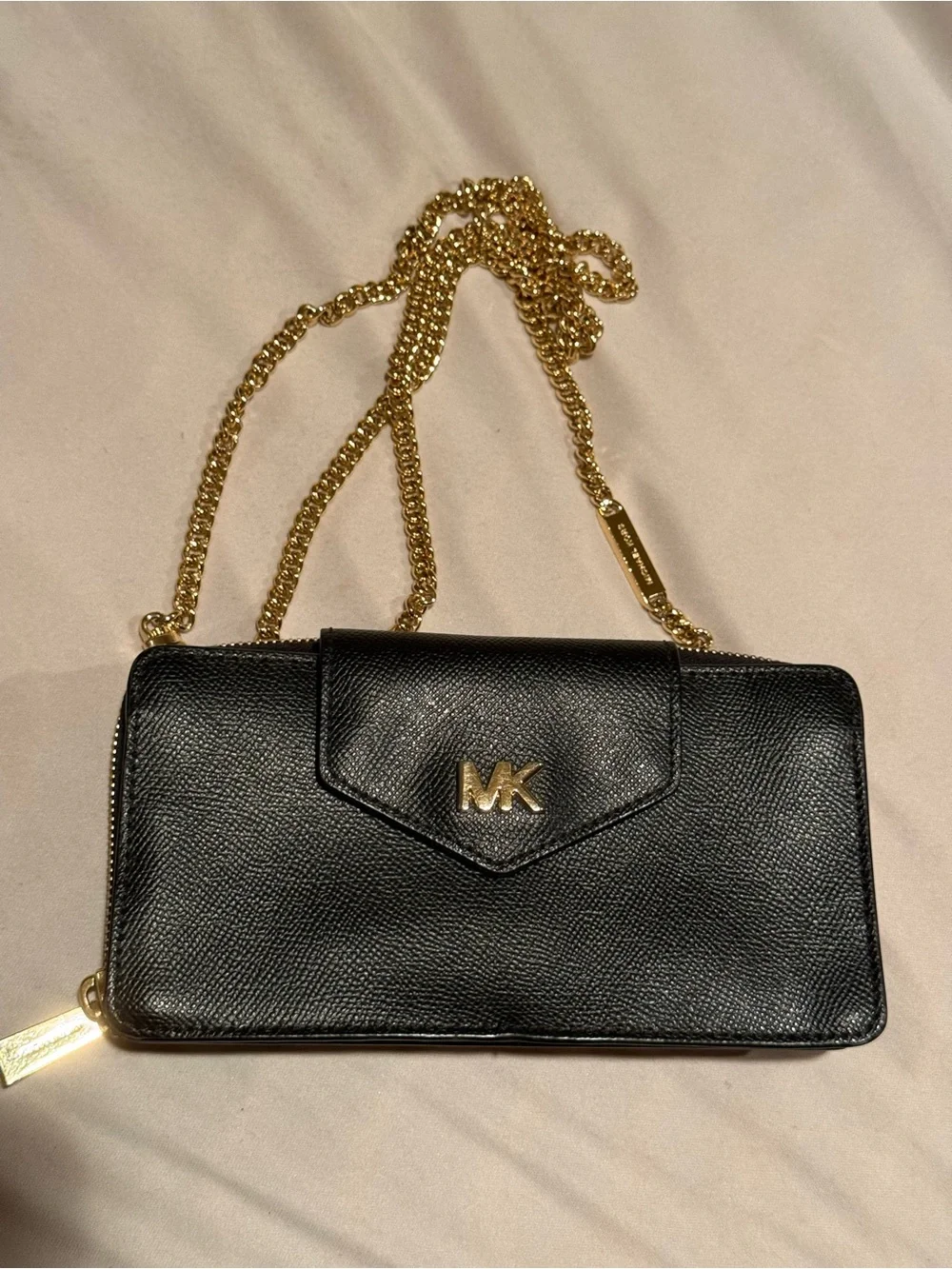 MICHAEL KORS Black Leather Crossbody Wallet with Gold Chain