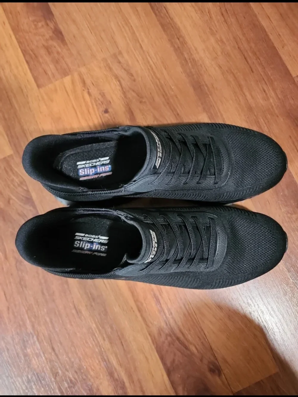 Skechers size 10