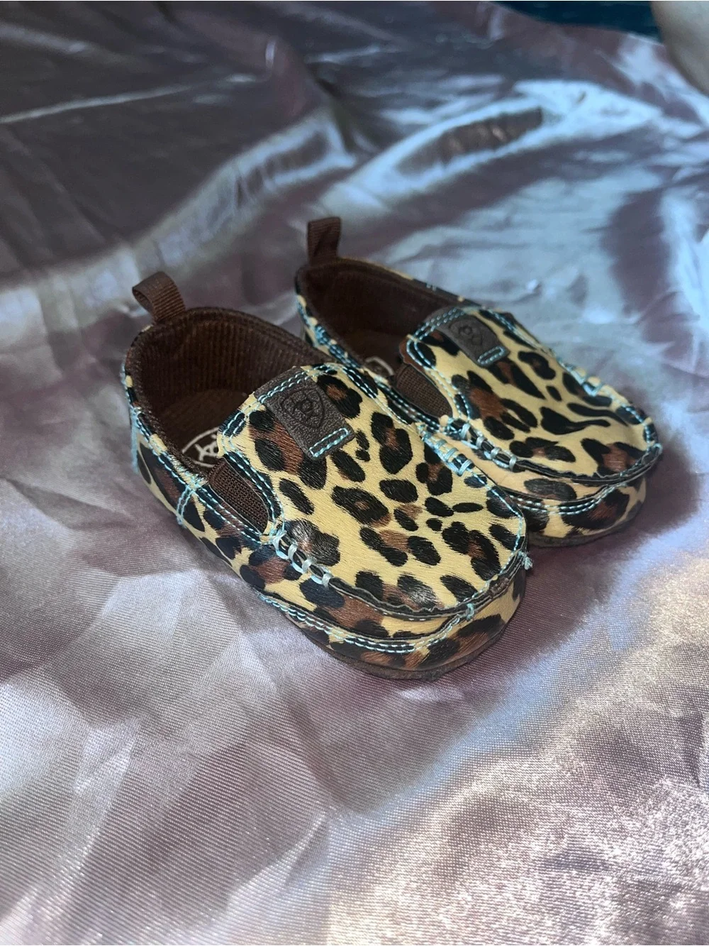 Ariat tab off