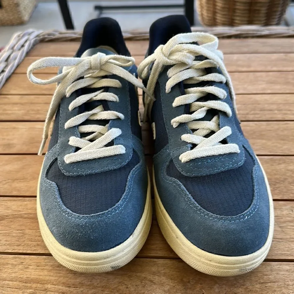 Veja Men’s V-10 Mesh Sneakers EU40/US7