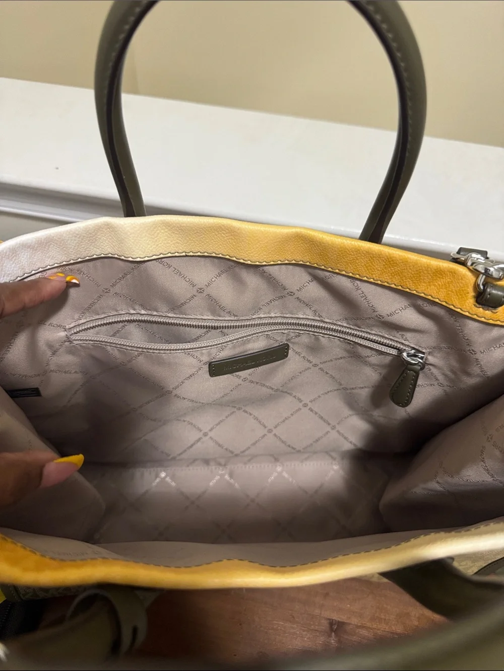 Michael Kors top essentials