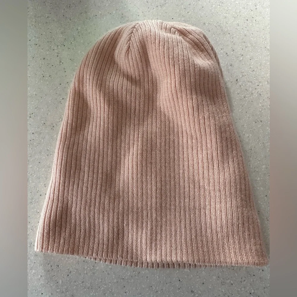 Adidas Peach Ribbed acrylic Beanie Hat! Soft! Embroidered logo. One size.