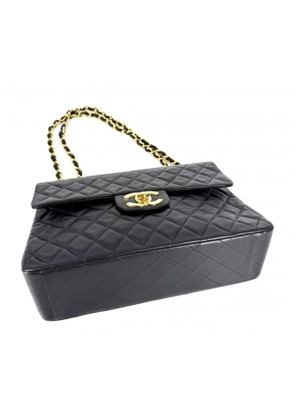 CHANEL name shoulder