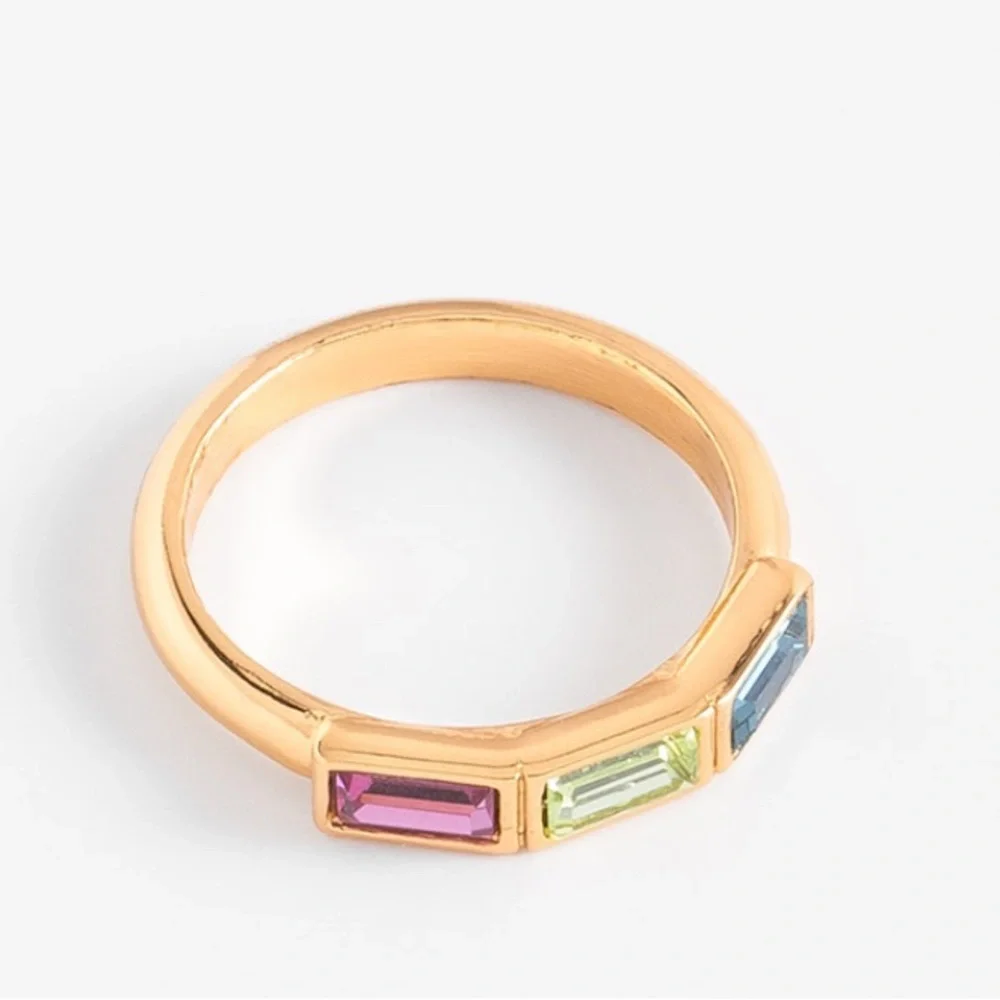 Gold plated and Swarovski crystal band style ring size 6 BNIB so pretty