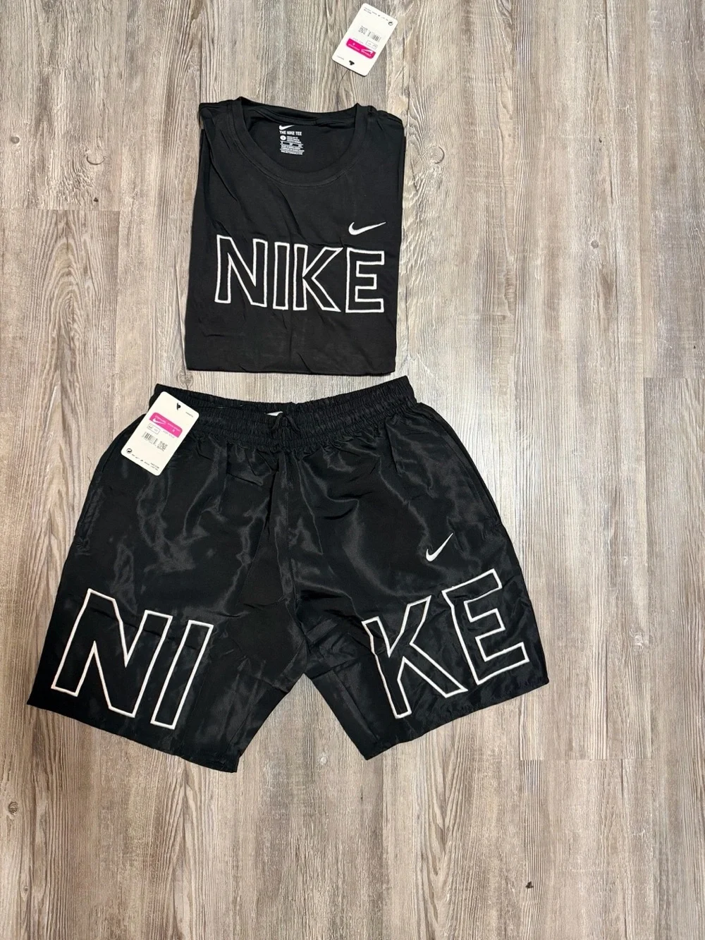 Nike vibrant tee