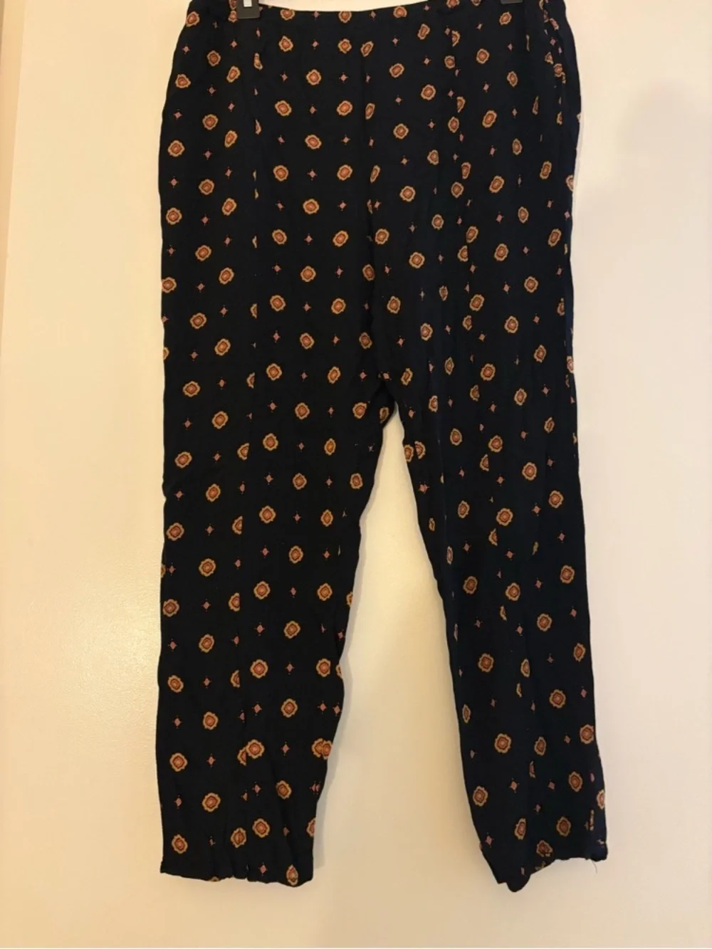 Girls Black Printed Elastic Waist Pants