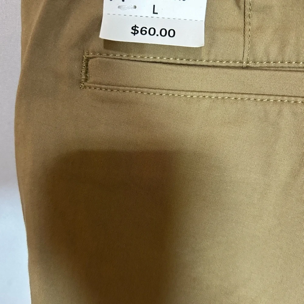 Dockers Men’s Tan Flat Front Shorts Classic Style Large NWT