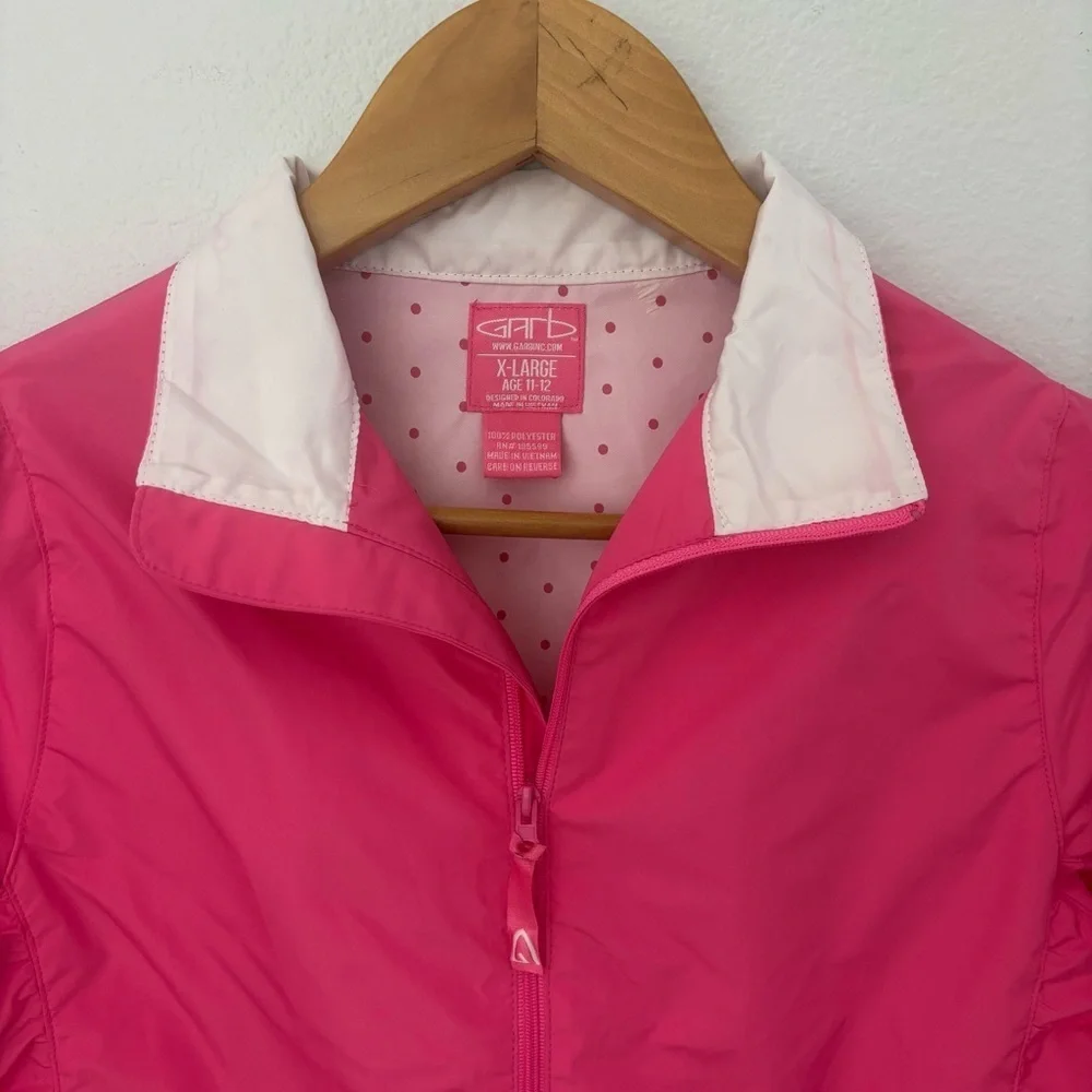 Garb details 	•	garb