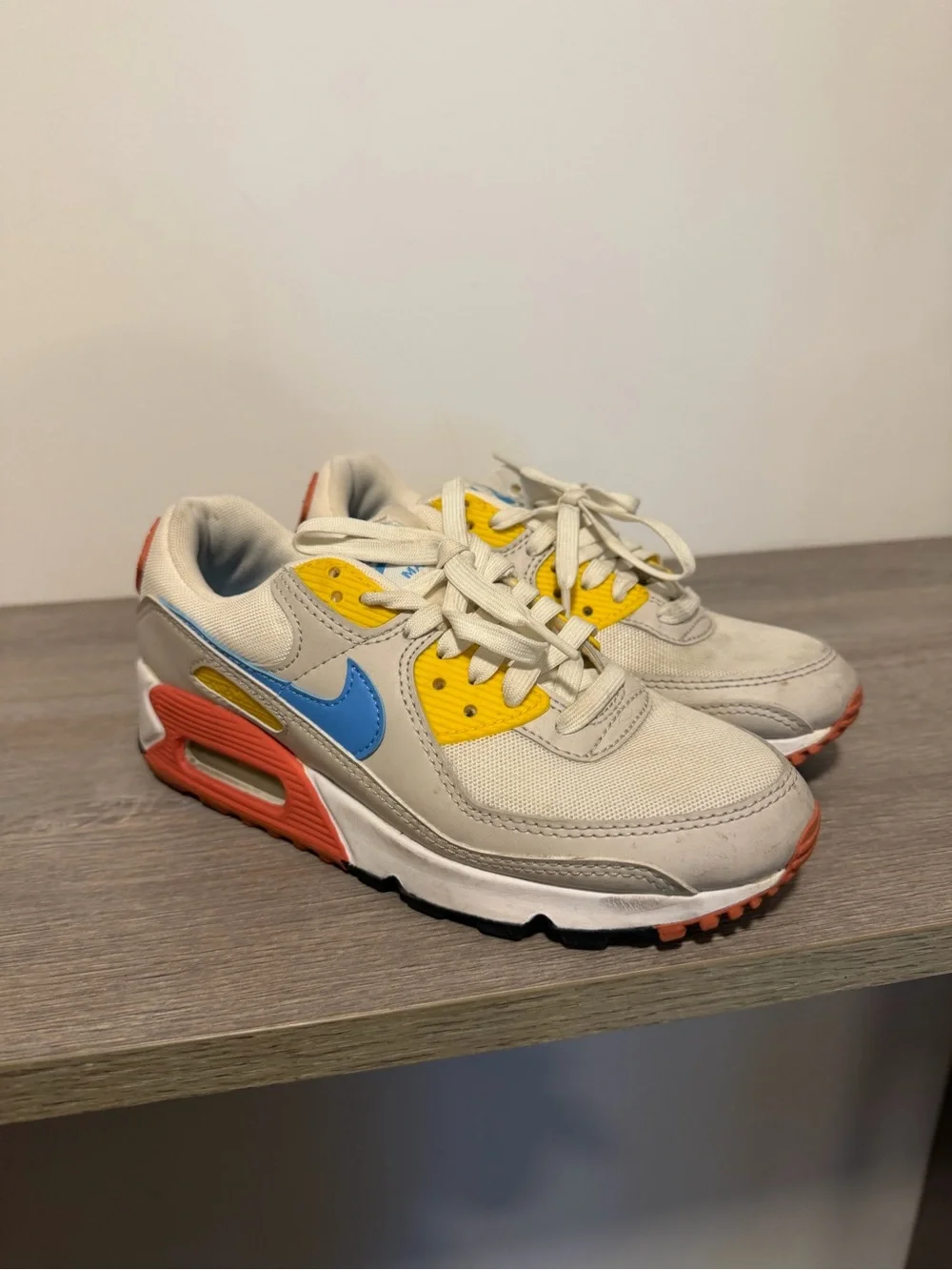 Nike classic silhouette