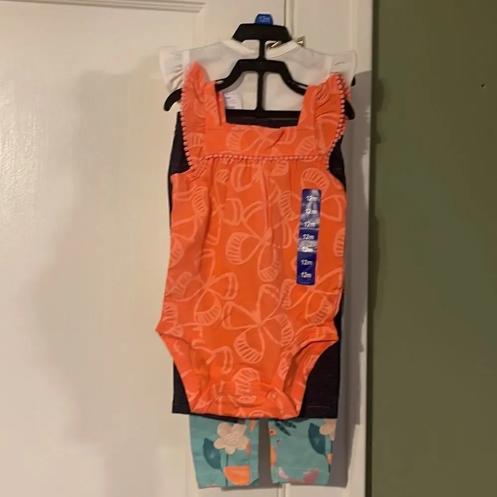 Carters 4 piece set  12M set