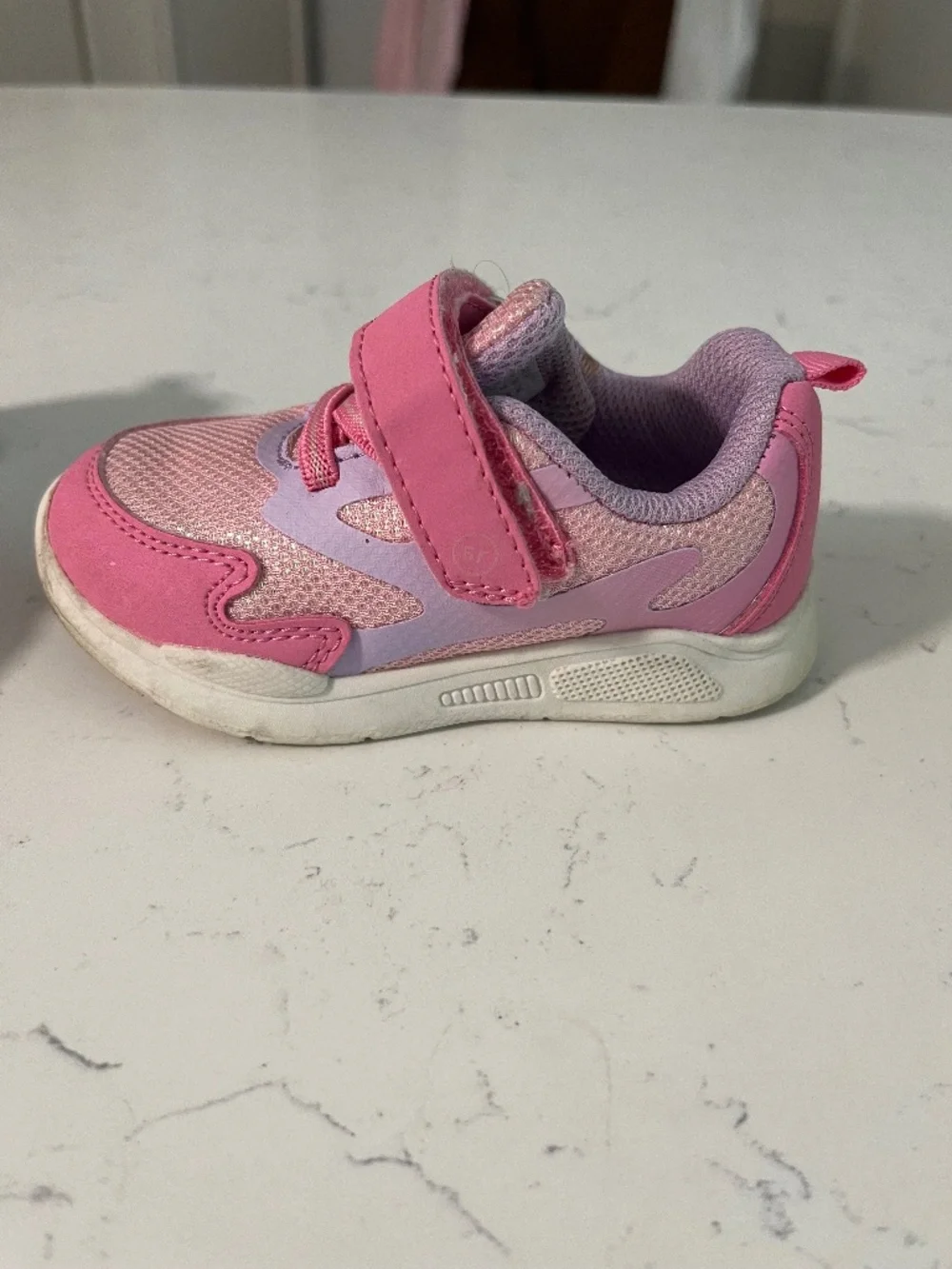 Stride rite Girls Pink Sneaker