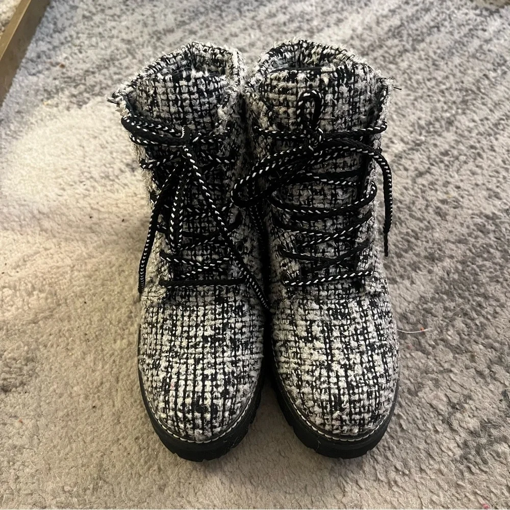 Montelliana Tweed Boots