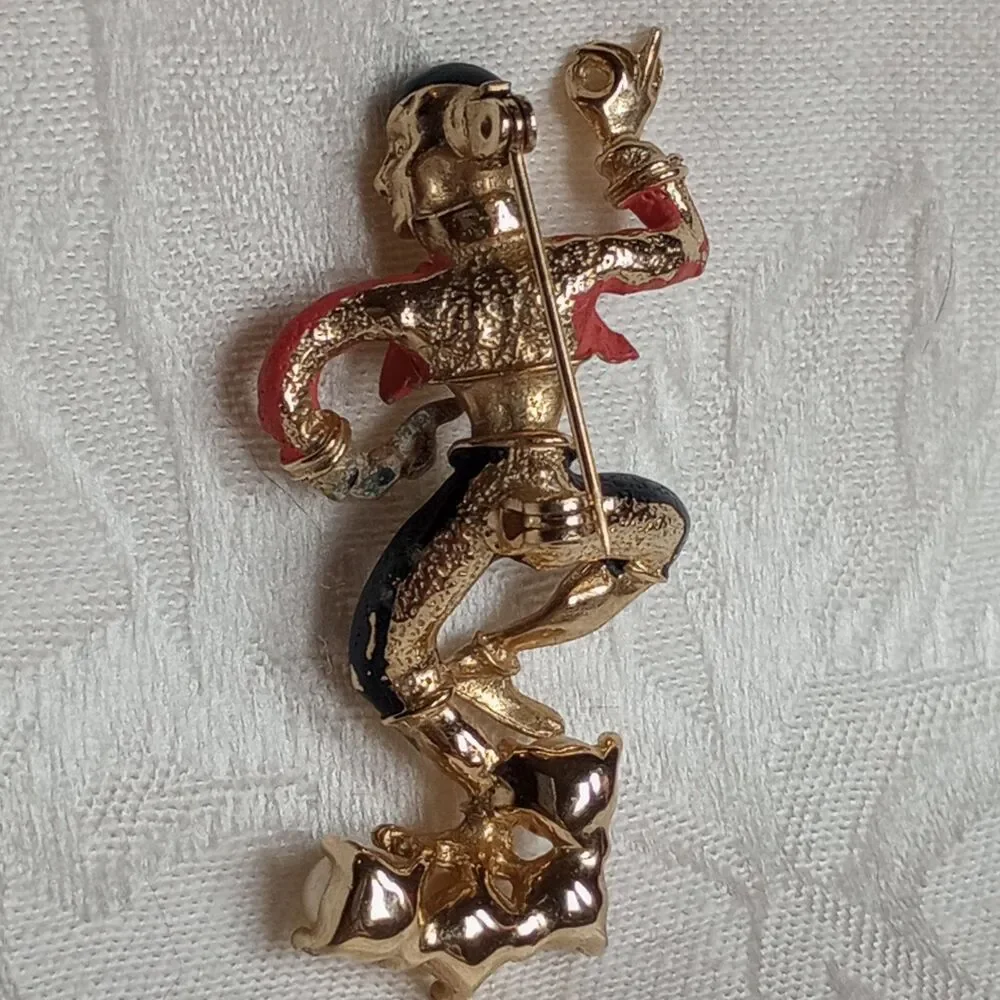 Sarah Coventry male figure