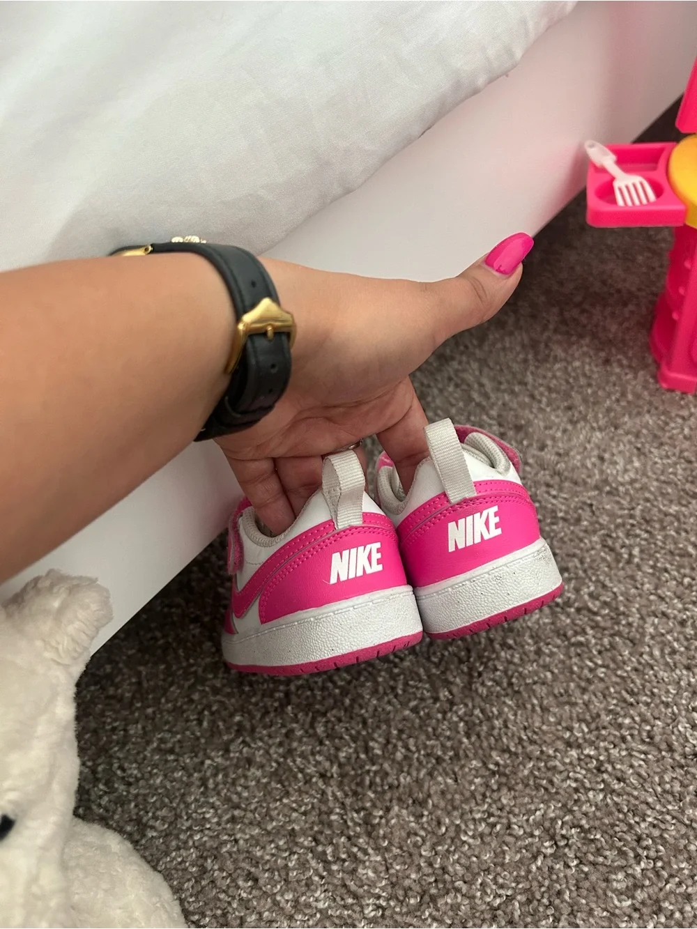 Nike padded low new