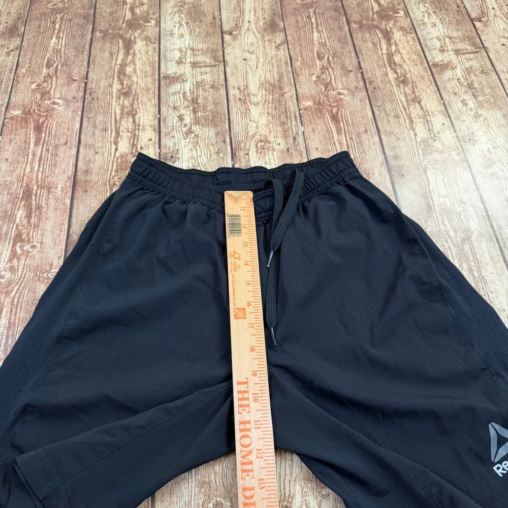 Reebok Speedwick Athletic Shorts Mens Extra Small Black Mesh Breathable