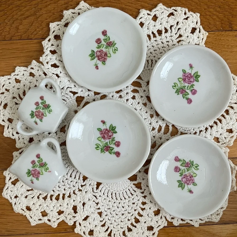 Vintage Child’s Miniature China Play Tea Set Floral Made in Taiwan 12 Piece