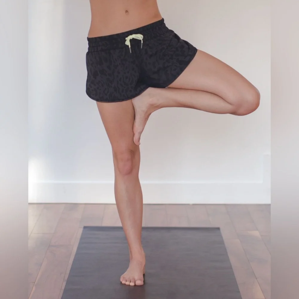 lululemon athletica lululemon seek