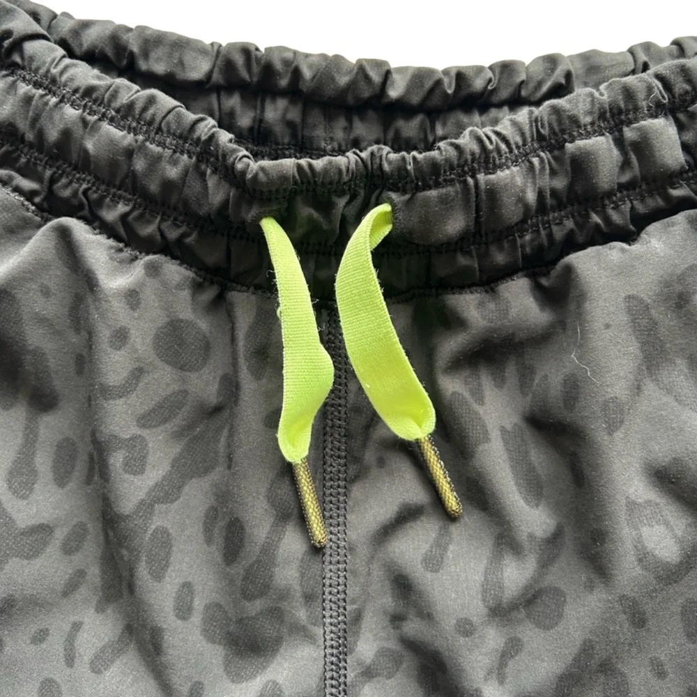 lululemon athletica lululemon seek
