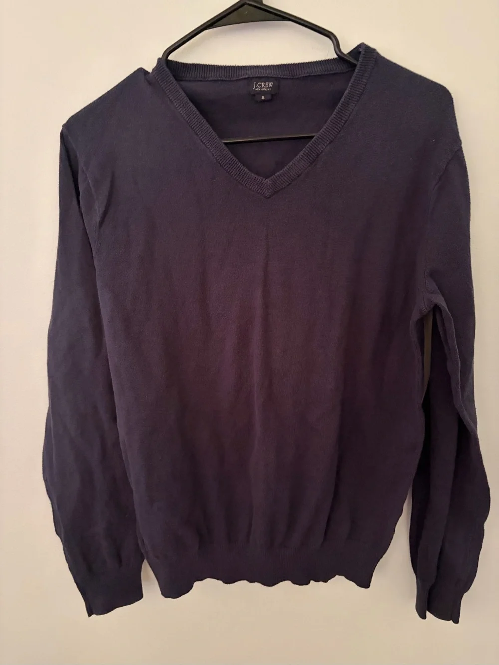 EHC J. Crew men’s Navy V-Neck Sweater