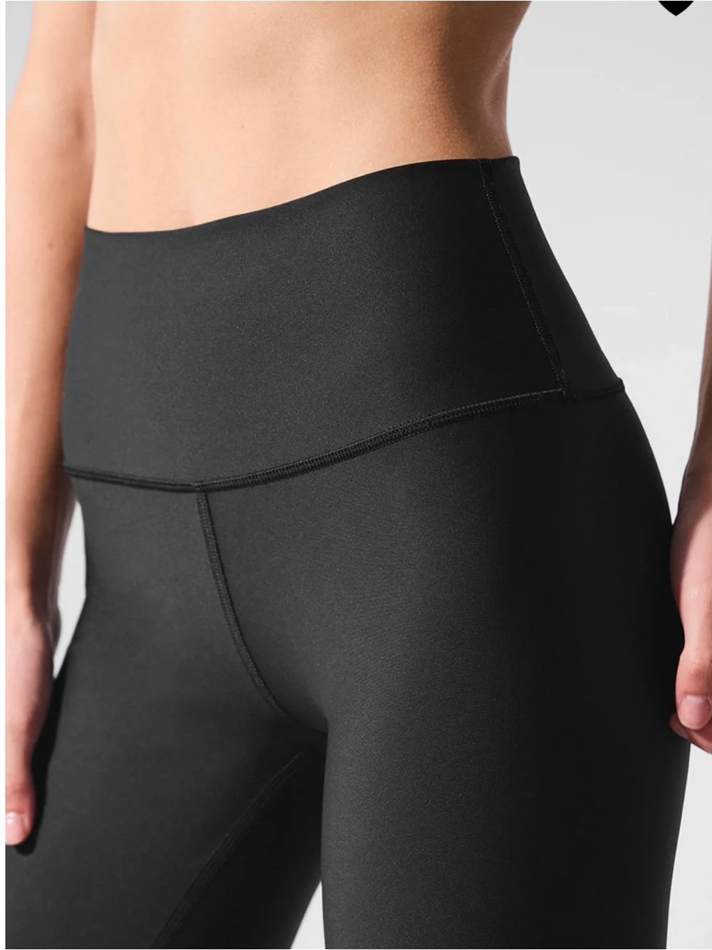 ALO Yoga sleek black