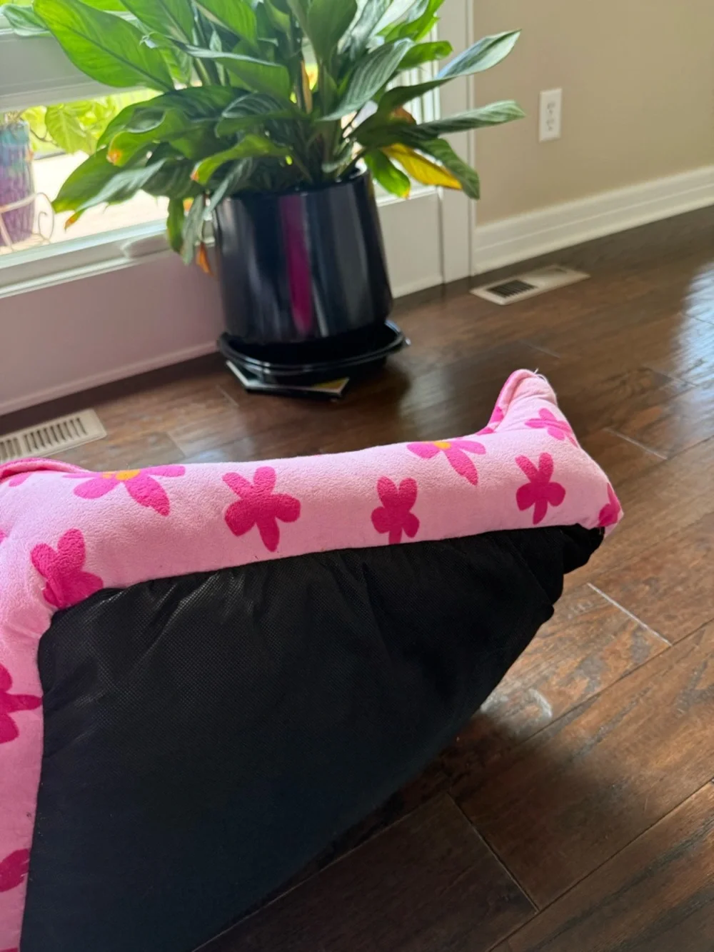 Pink Floral Plush Pet Bed. New, never been used!!