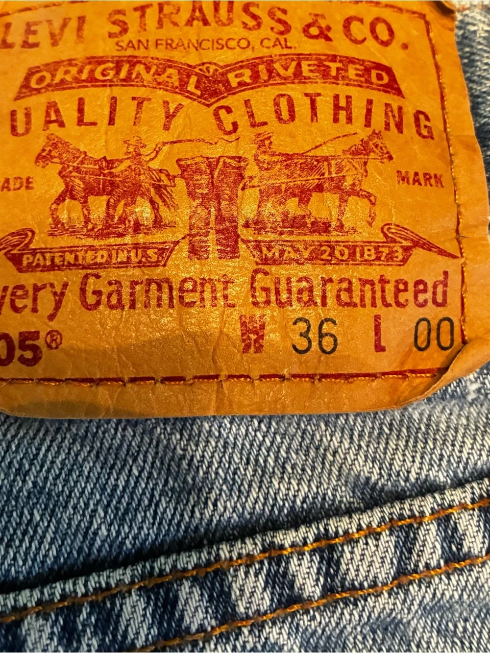 Vintage Y2K Levi's Light Blue Denim Men’s Shorts, size 36
