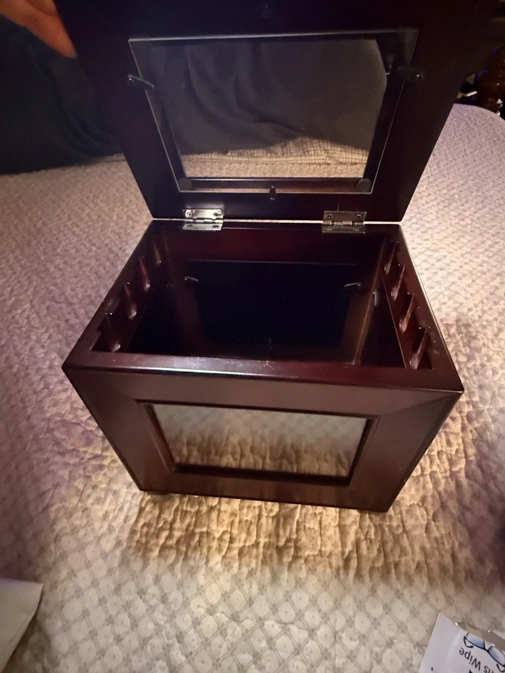 Vintage Bombay Company Mahogany Keepsake & Photo Display Box – Glass Top – 2001