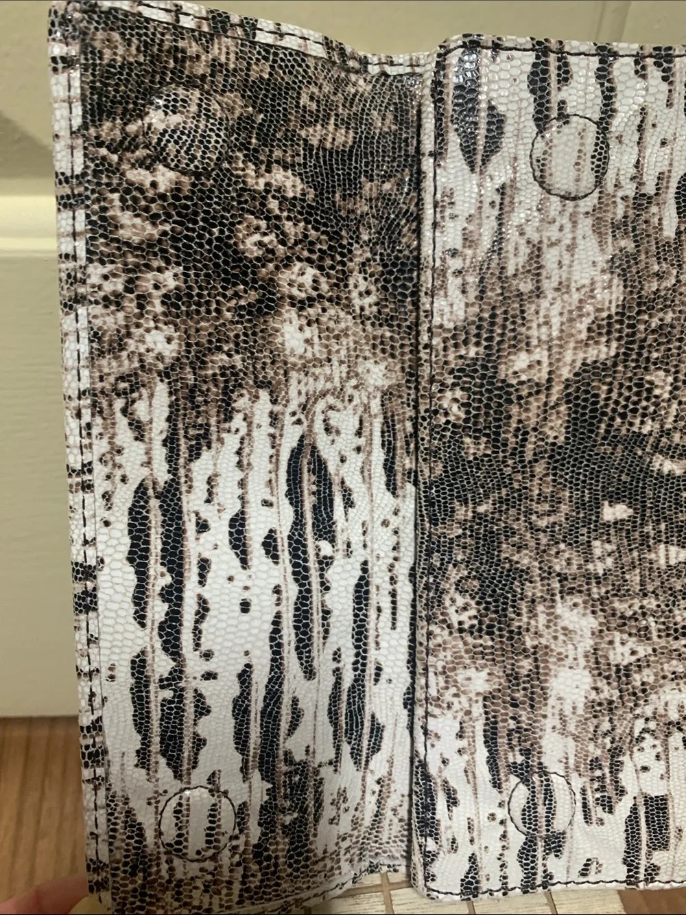 HOBO snakeskin print