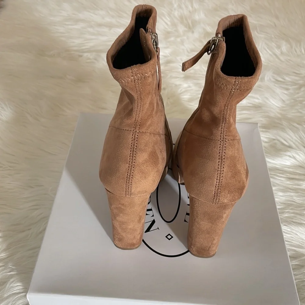 Steve Madden booties size 8 color camel/tan